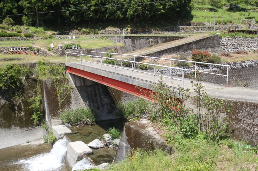 狩山川の無名橋②