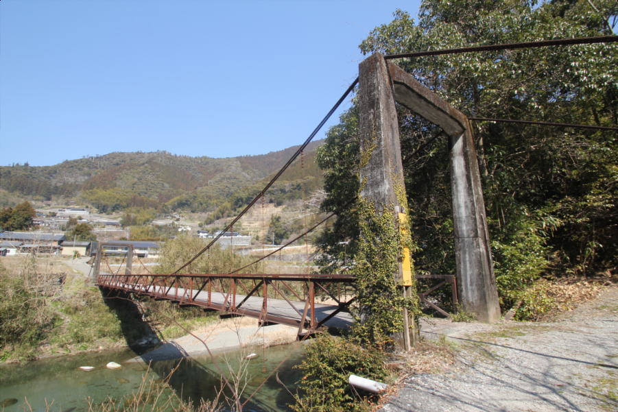 板の吊橋