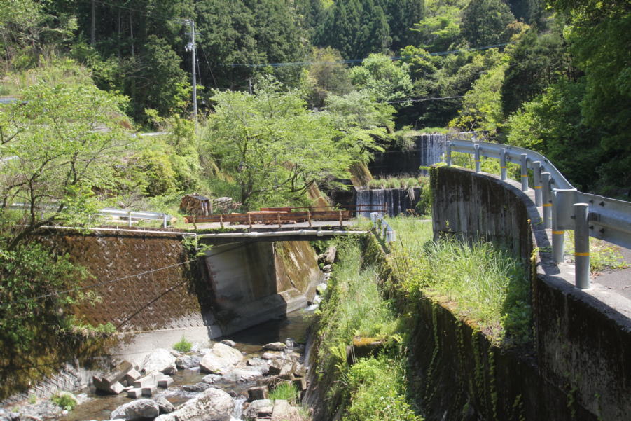 楮原川